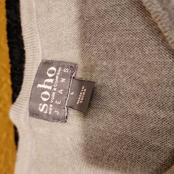 Soho New York & Company Gray Sweater in Size Large, Gently Worn - Picture 2 of 6